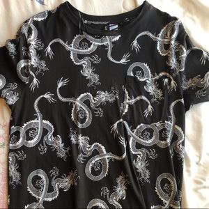 Cute dragon dress with a pocket